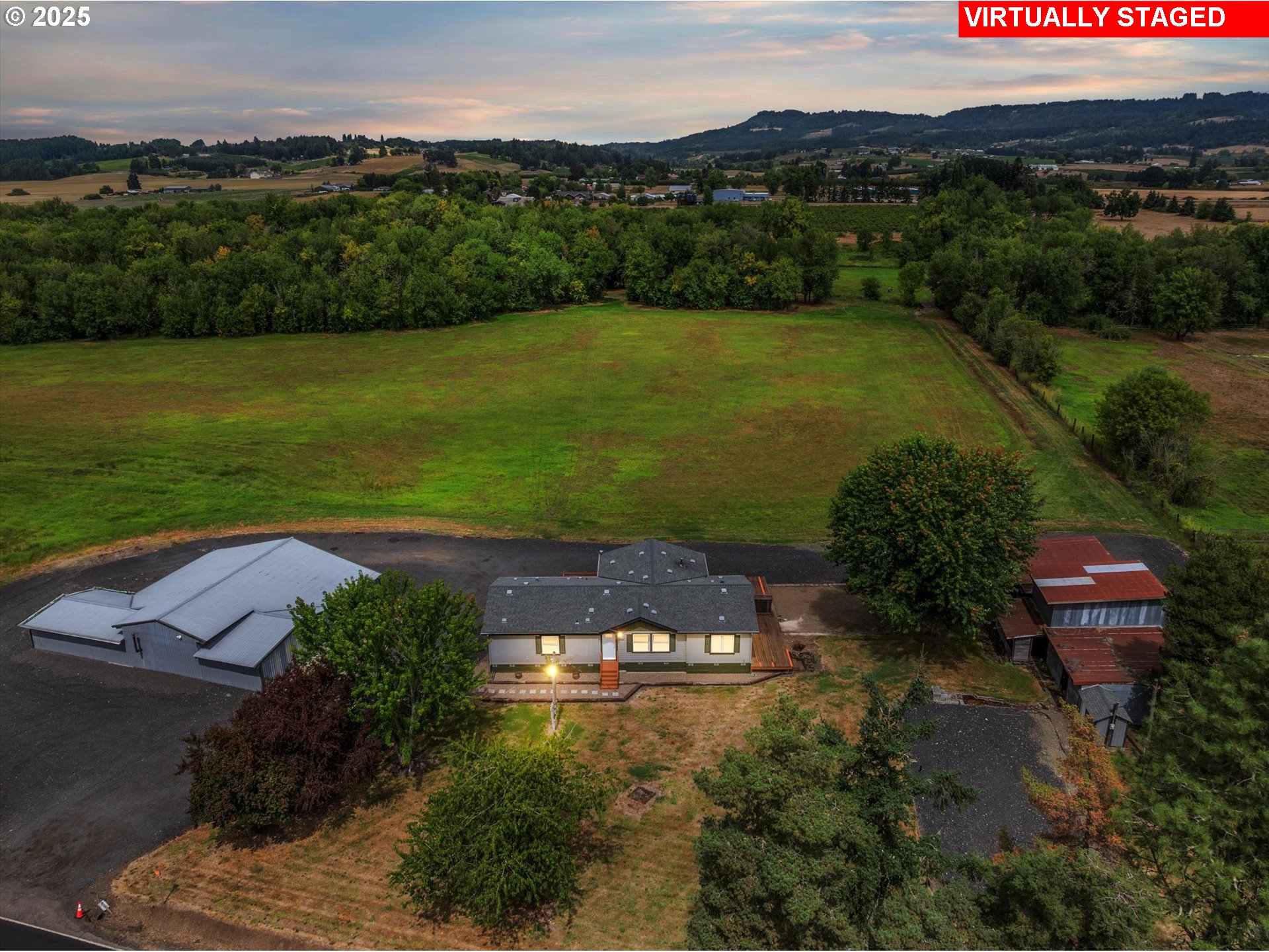 17841 Highway 240 Newberg, OR 97132 - Photo 4 of 40 Gallery Image 4