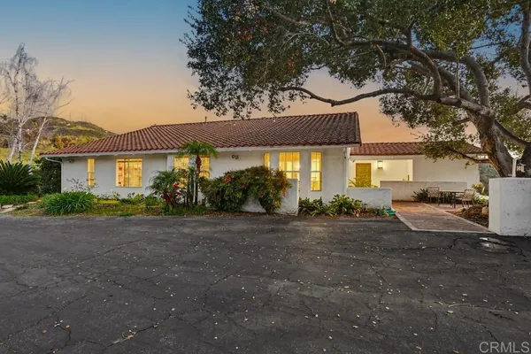 $1,075,000 | 2073 Willow Glen Road, Fallbrook, CA 92028