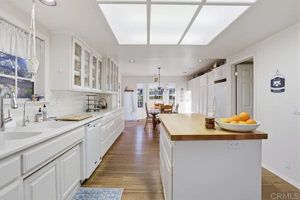 $1,075,000 | 2073 Willow Glen Road, Fallbrook, CA 92028