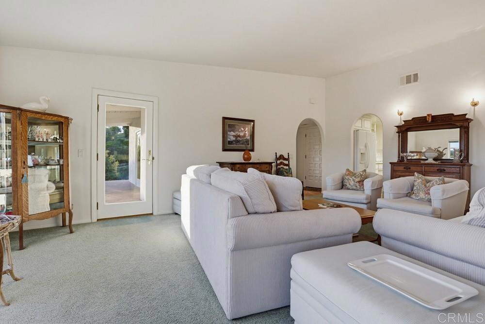 2073 Willow Glen Road Fallbrook, CA 92028 - Photo 17 of 33