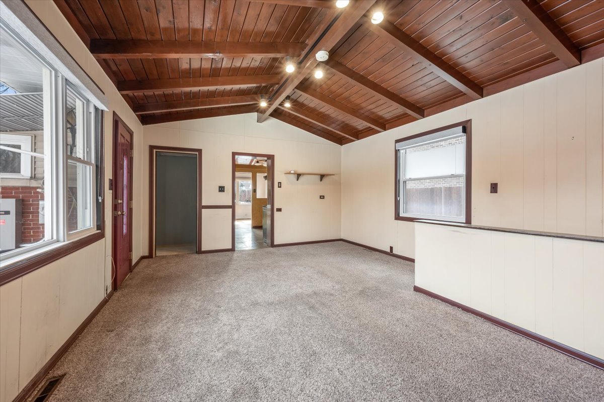 6838 Beckwith Road Morton Grove, IL 60053 - Photo 12 of 22