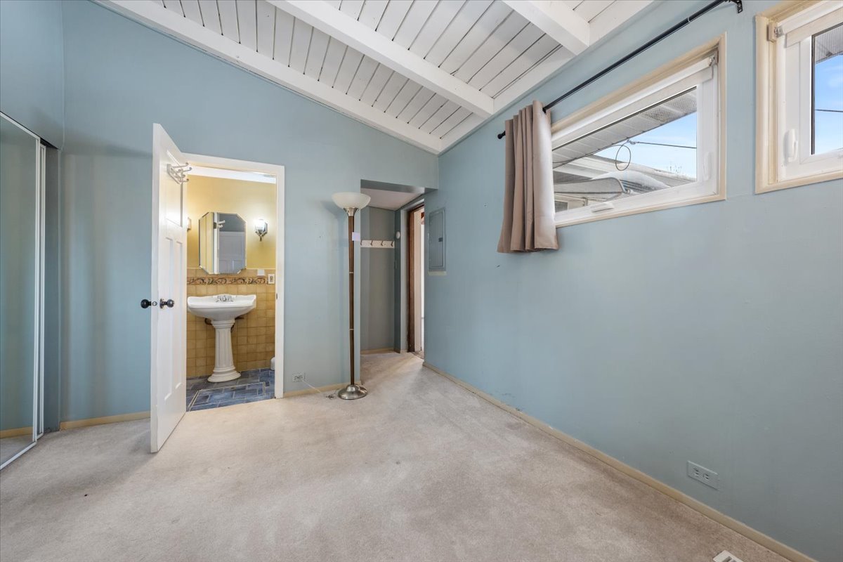 6838 Beckwith Road Morton Grove, IL 60053 - Photo 14 of 22