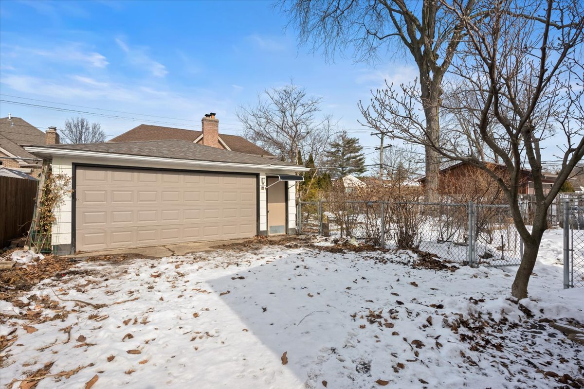 6838 Beckwith Road Morton Grove, IL 60053 - Photo 17 of 22