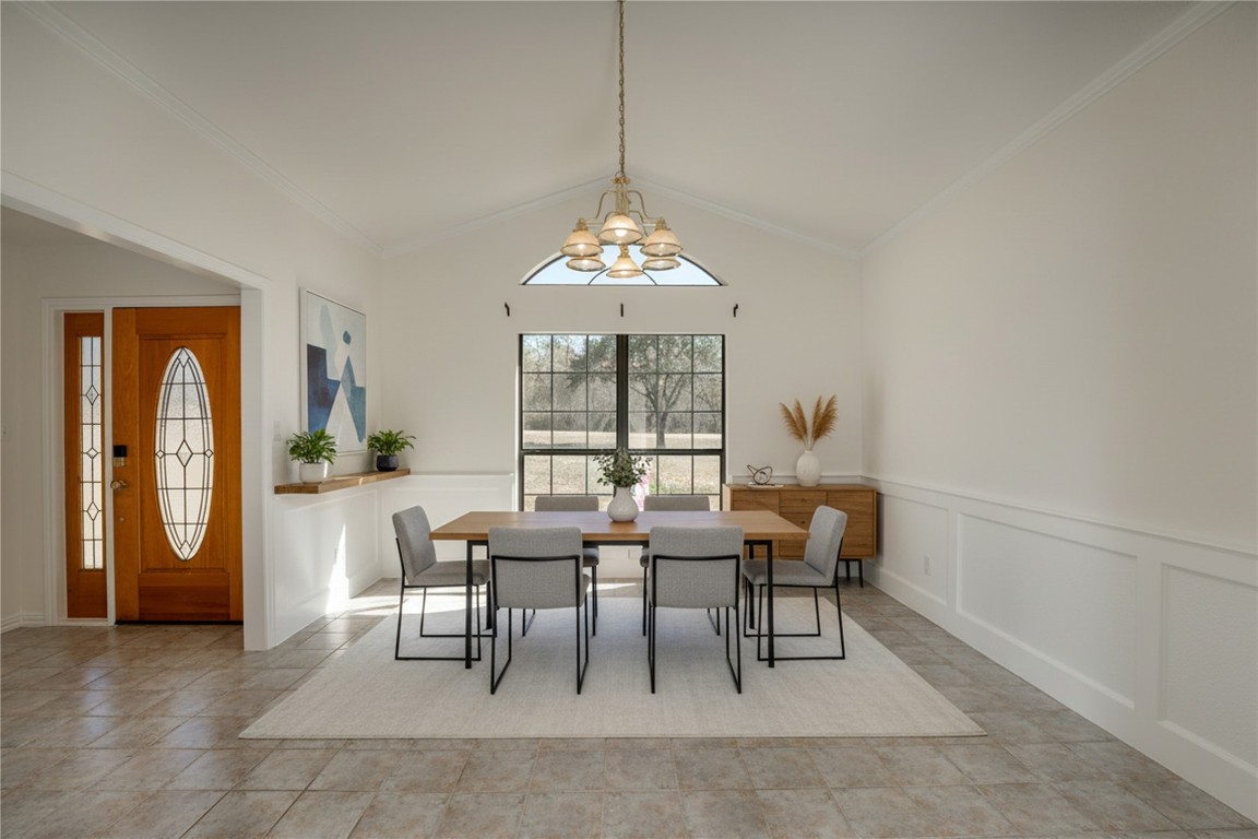 407 Raymond Road La Grange, TX 78945 - Photo 20 of 39 a dining room with furniture and window