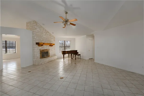 $529,000 | 407 Raymond Road, La Grange, TX 78945