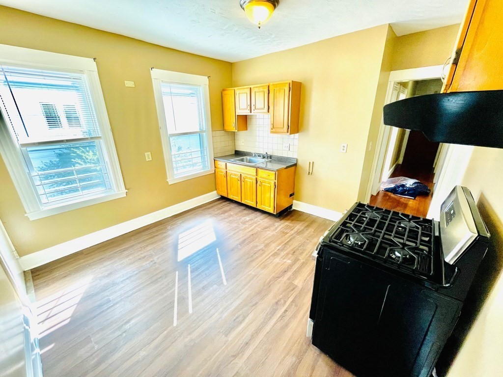 51 Alpha Road Boston, MA 02124 - Photo 5 of 16