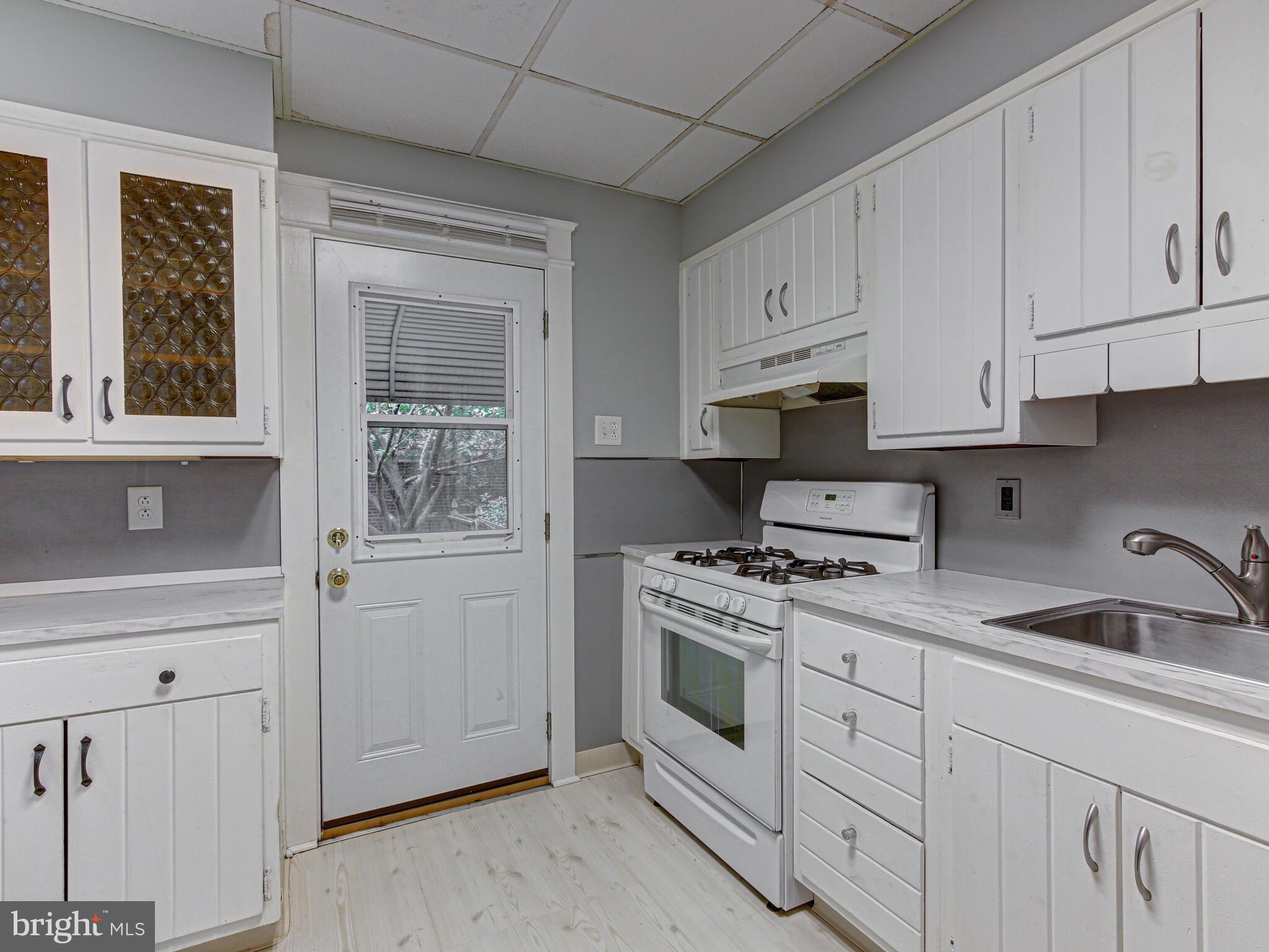 4 Vernon Road Havertown, PA 19083 - Photo 9 of 20