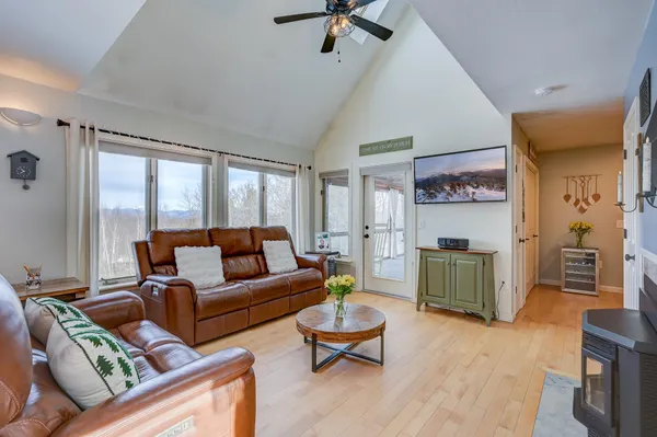 $799,000 | 12 McCormack Lane, Eaton, NH 03813