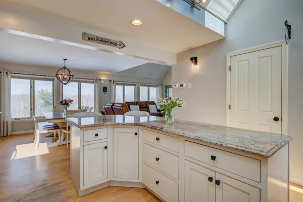 $799,000 | 12 McCormack Lane, Eaton, NH 03813