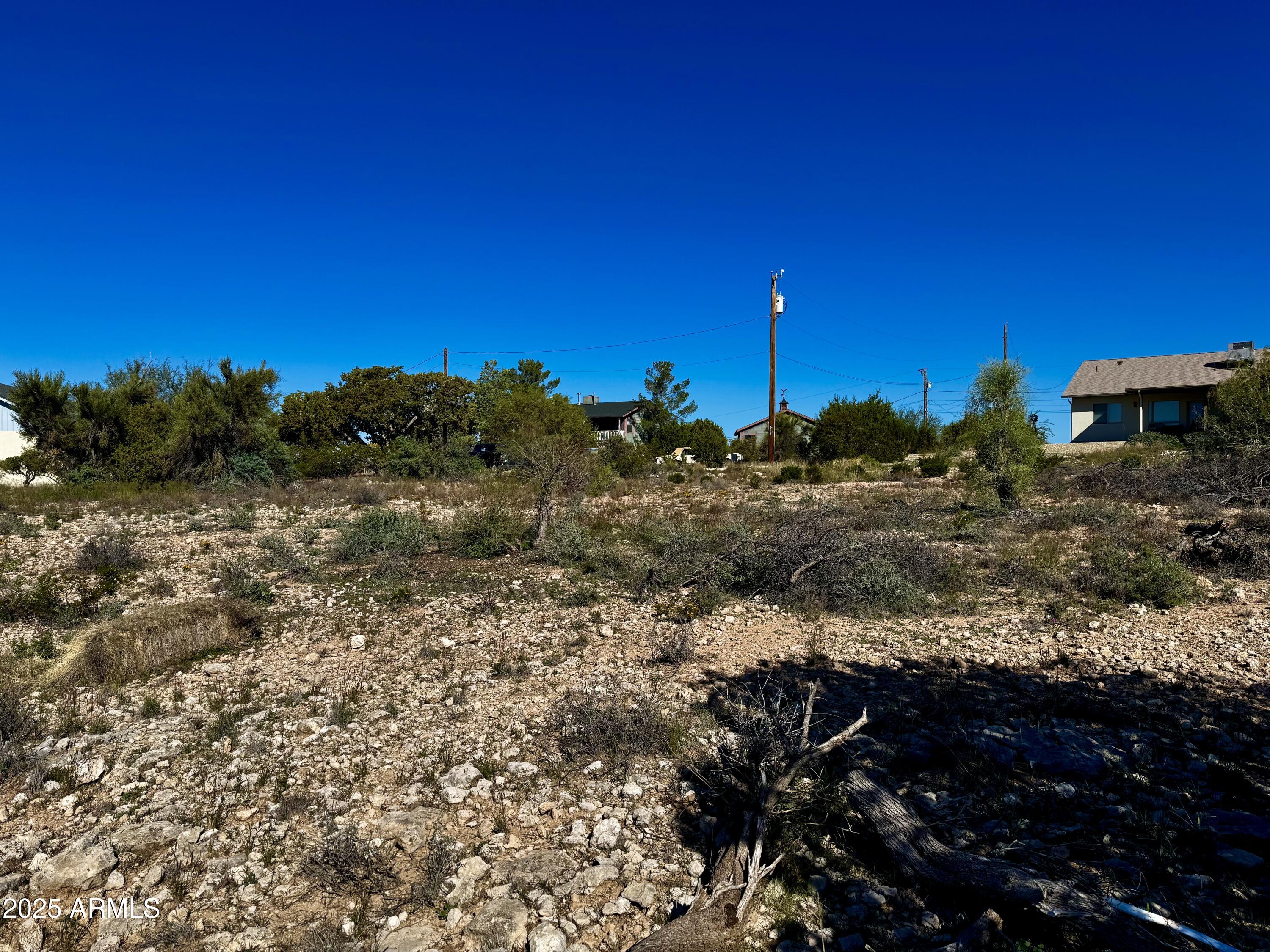 4430 East Geronimo Road, Unit 117 Rimrock, AZ 86335 - Photo 6 of 10 a view of a backyard of a house