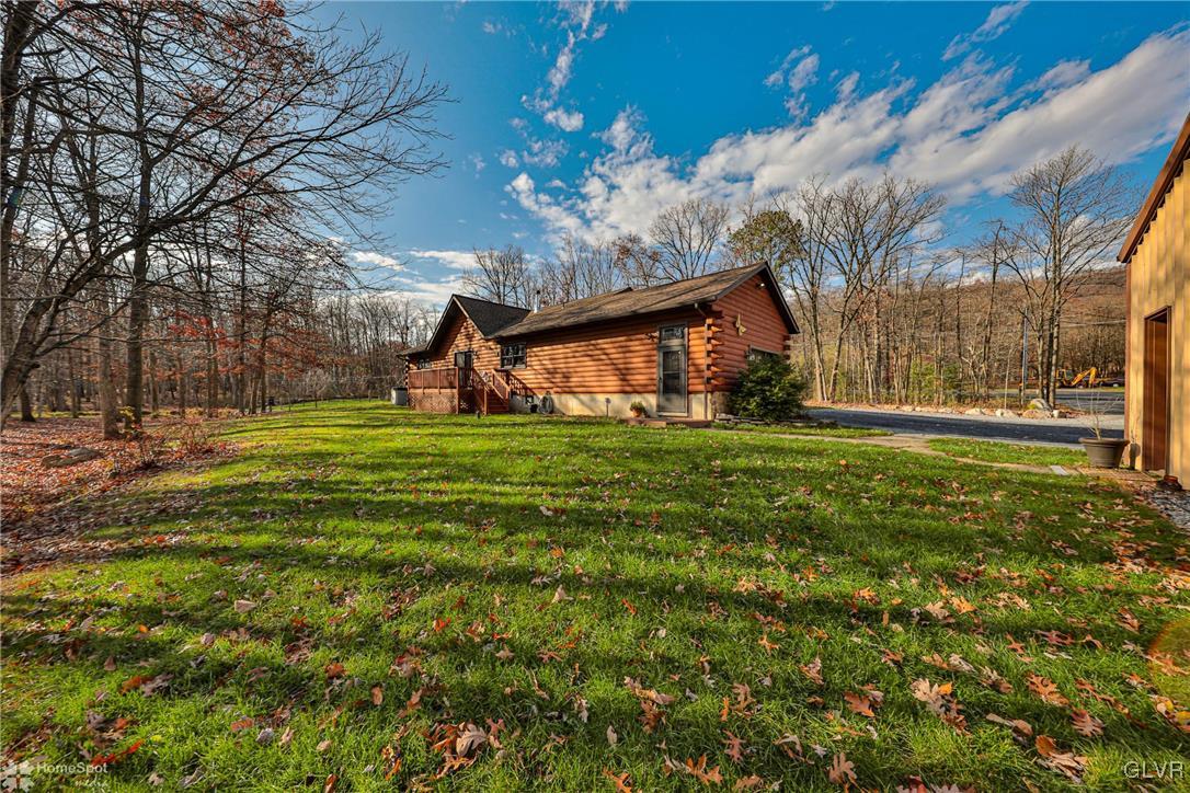 2322 Mountain Road Slatington, PA 18080 - Photo 36 of 42 a view of a volley ball court