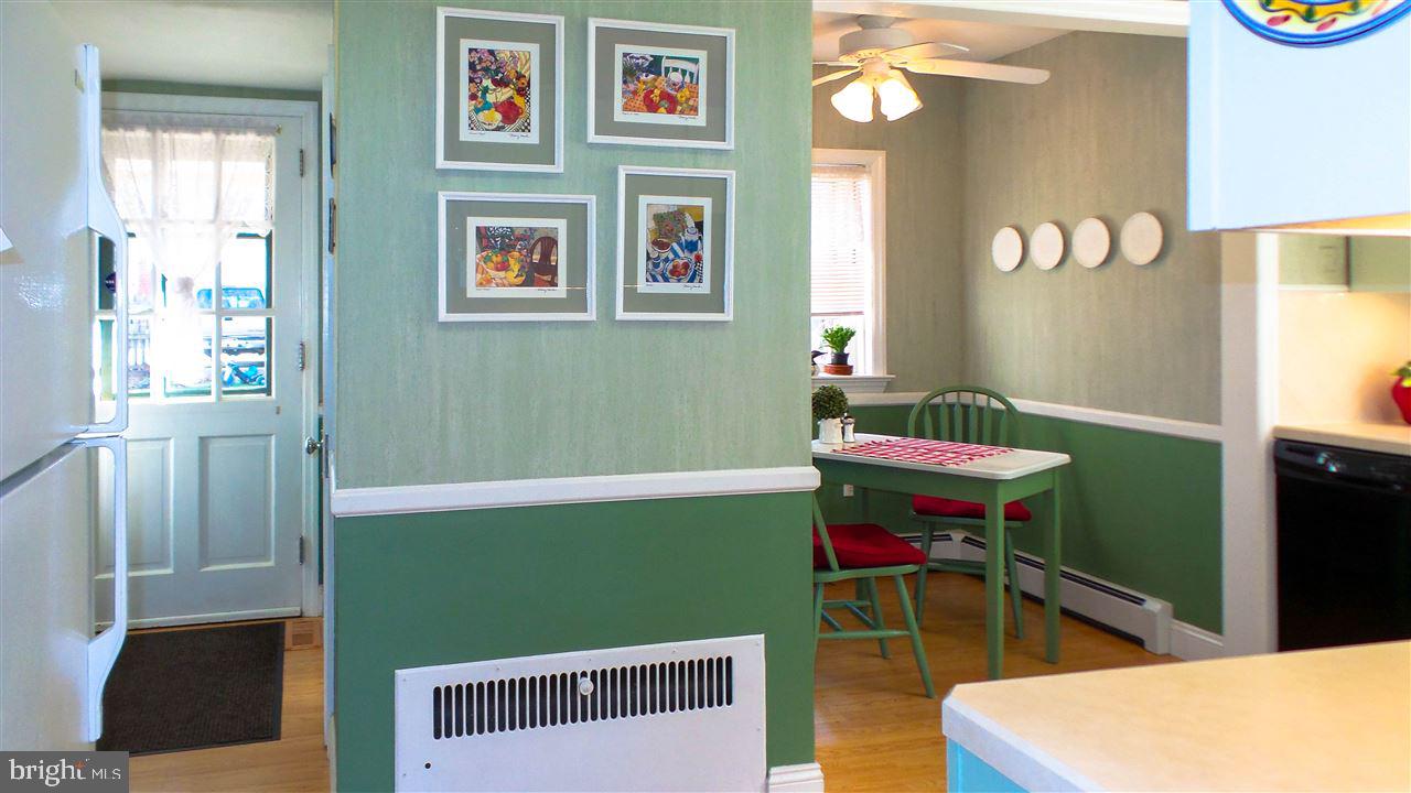146 Springdale Road York, PA 17403 - Photo 14 of 36 Gallery Image 14