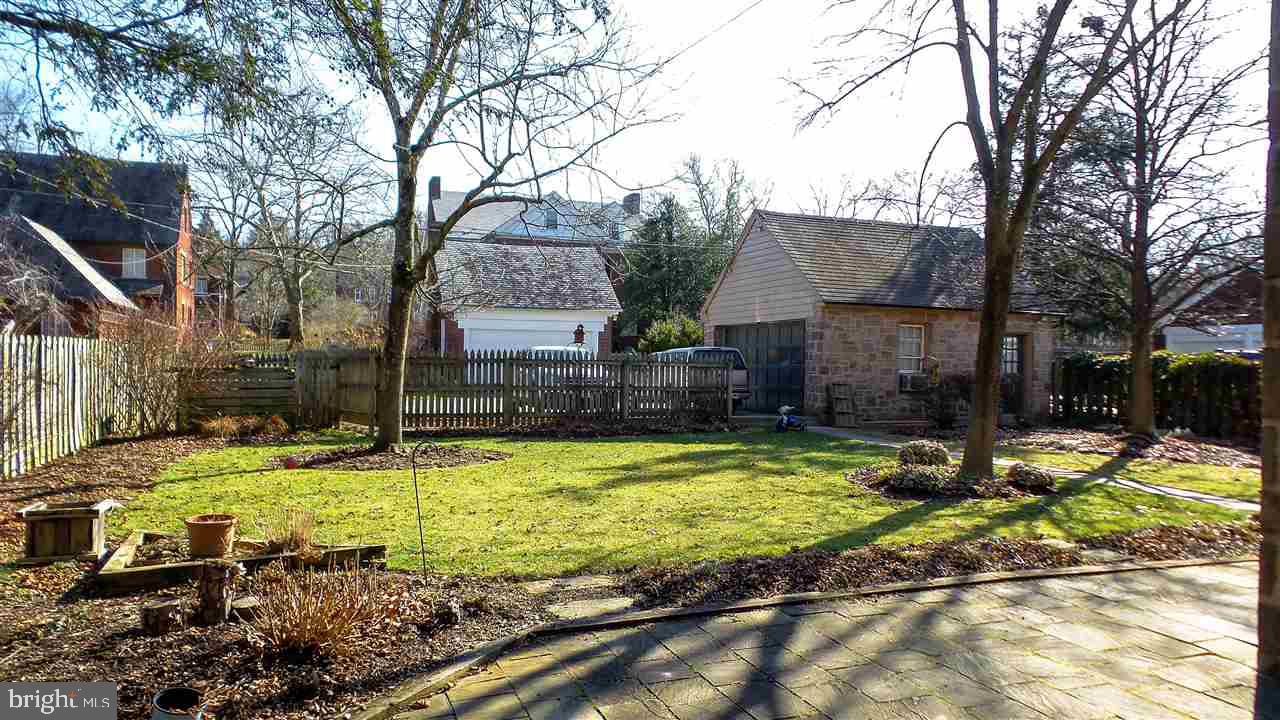 146 Springdale Road York, PA 17403 - Photo 6 of 36 Gallery Image 6