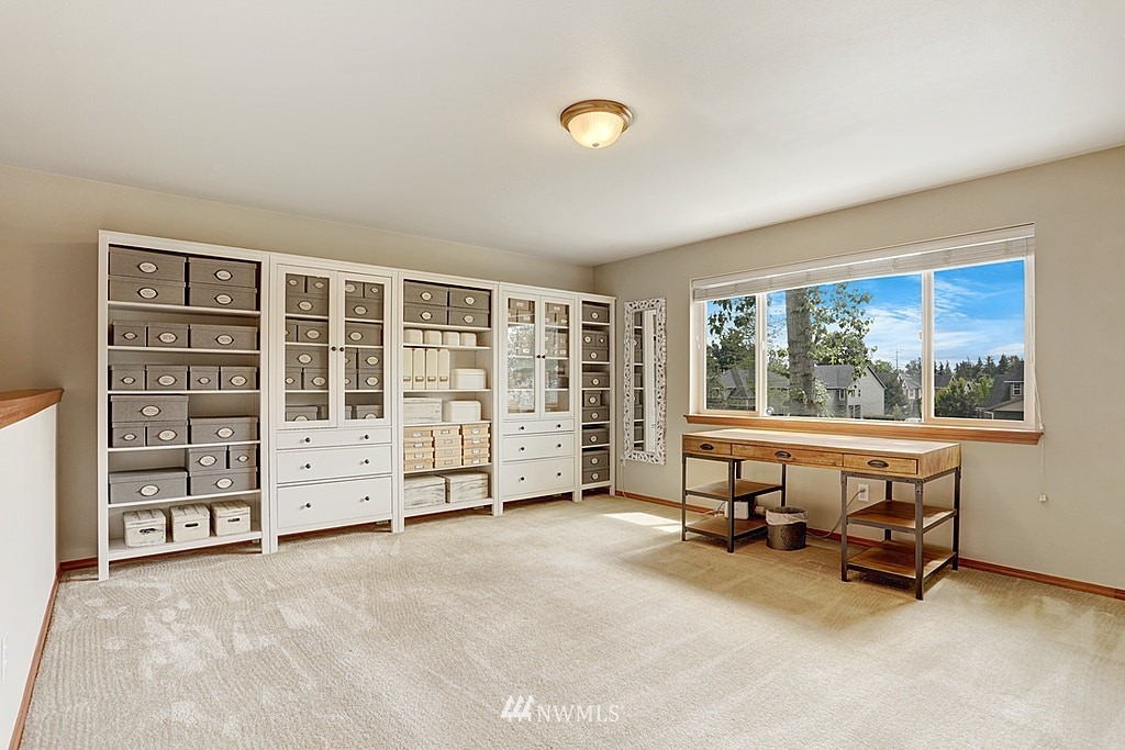 11705 Southeast 189th Place Renton, WA 98058 - Photo 4 of 25 Gallery Image 4