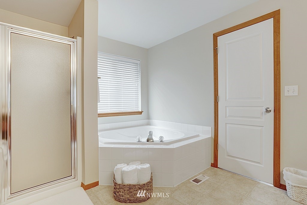 11705 Southeast 189th Place Renton, WA 98058 - Photo 7 of 25 Gallery Image 7