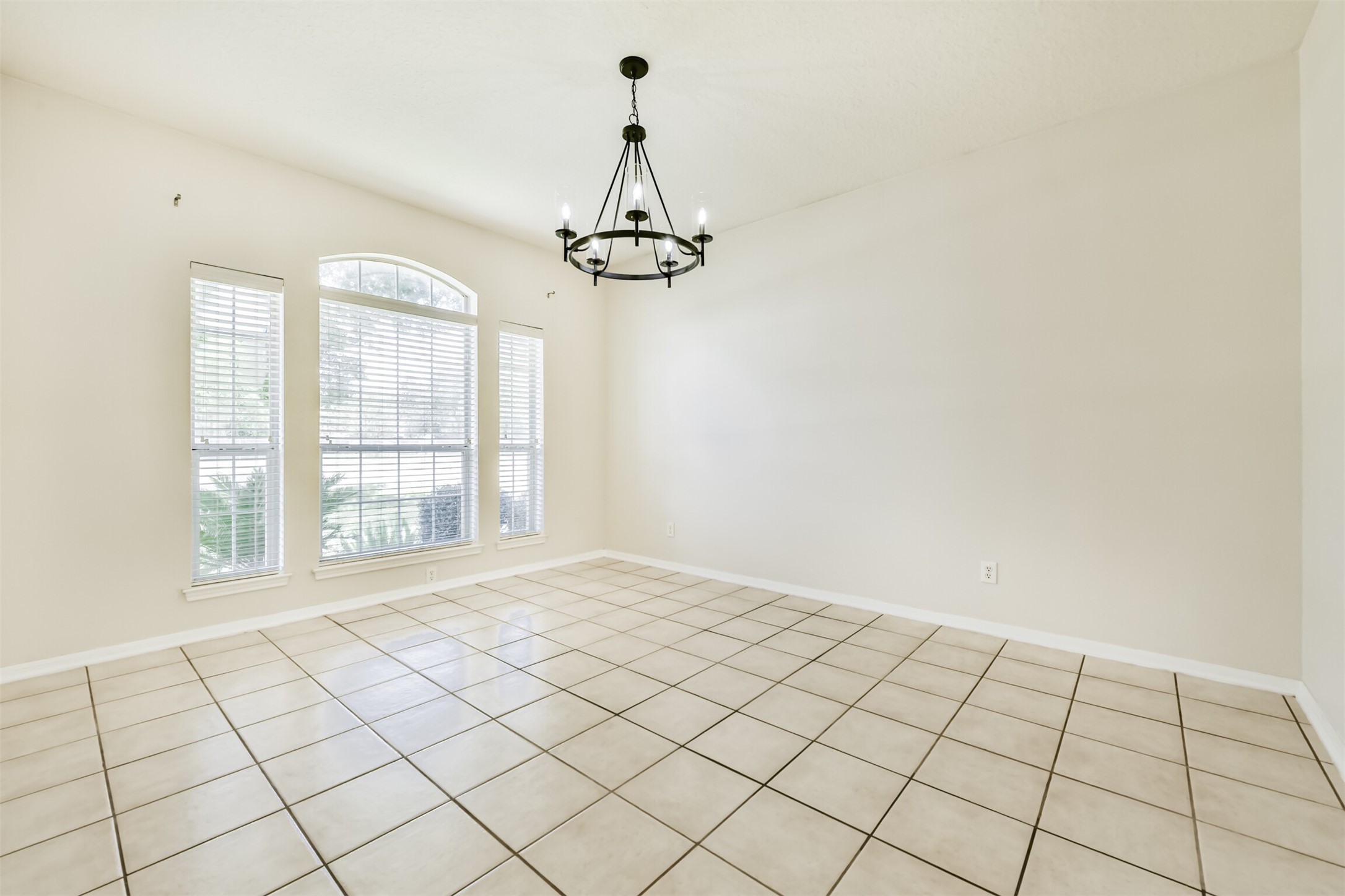 2401 Woody Road Pearland, TX 77581 - Photo 13 of 31