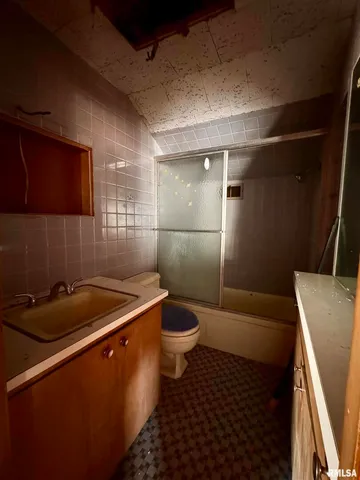 $25,000 | 1003 East Main Street, West Frankfort, IL 62896