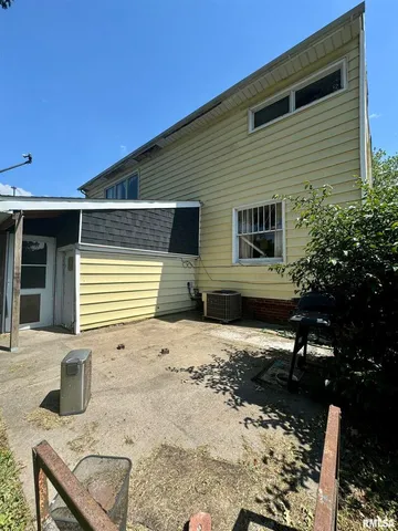 $25,000 | 1003 East Main Street, West Frankfort, IL 62896