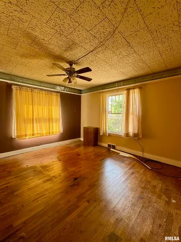 $25,000 | 1003 East Main Street, West Frankfort, IL 62896