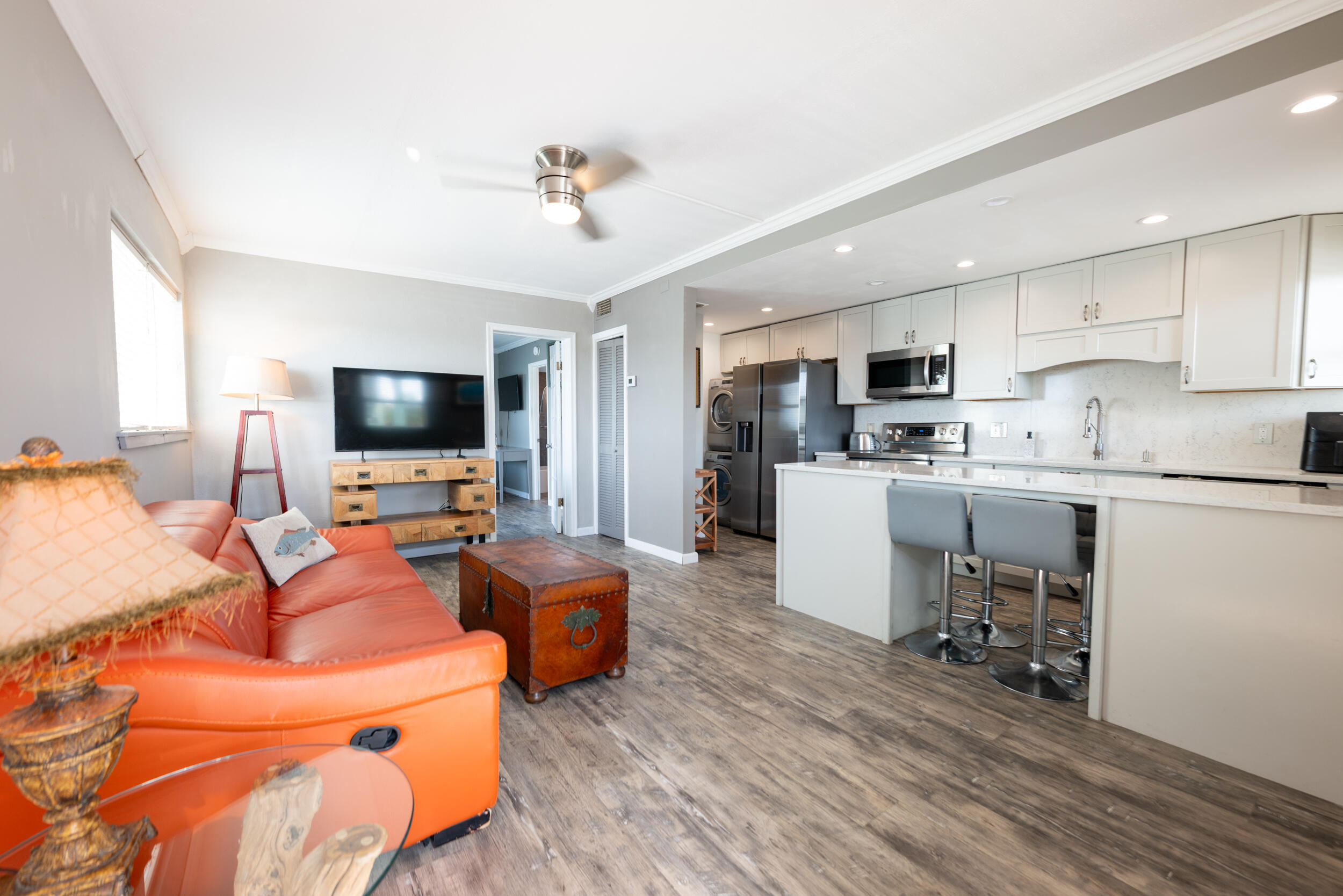 201 Coppitt Road, Unit 201A Key West, FL 33040 - Photo 2 of 20 2-210 Coppit Rd 201A-23