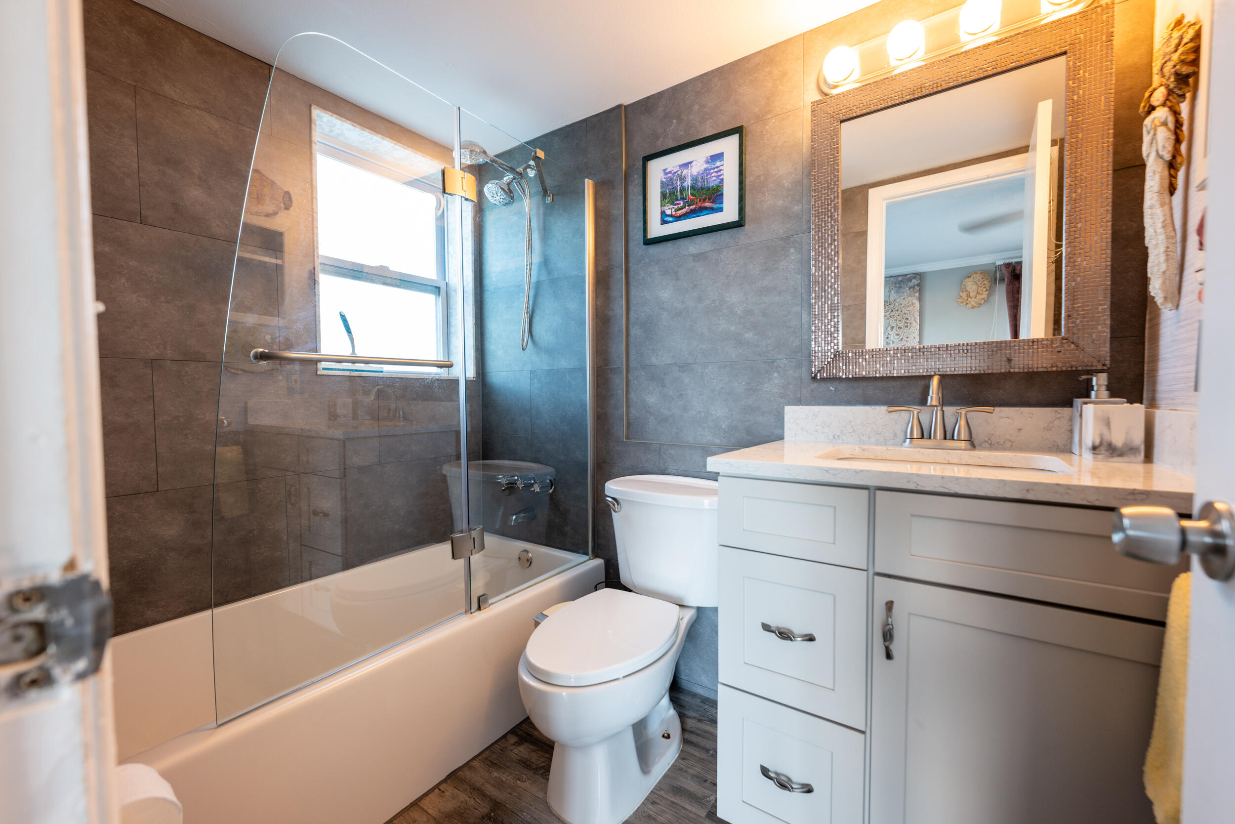 201 Coppitt Road, Unit 201A Key West, FL 33040 - Photo 9 of 20 7-210 Coppit Rd 201A-12