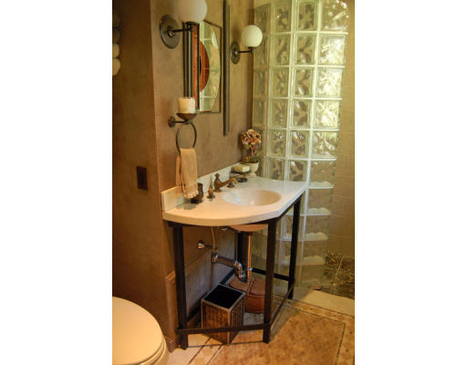54 Carleton Road Millbury, MA 01527 - Photo 14 of 30 Gallery Image 14