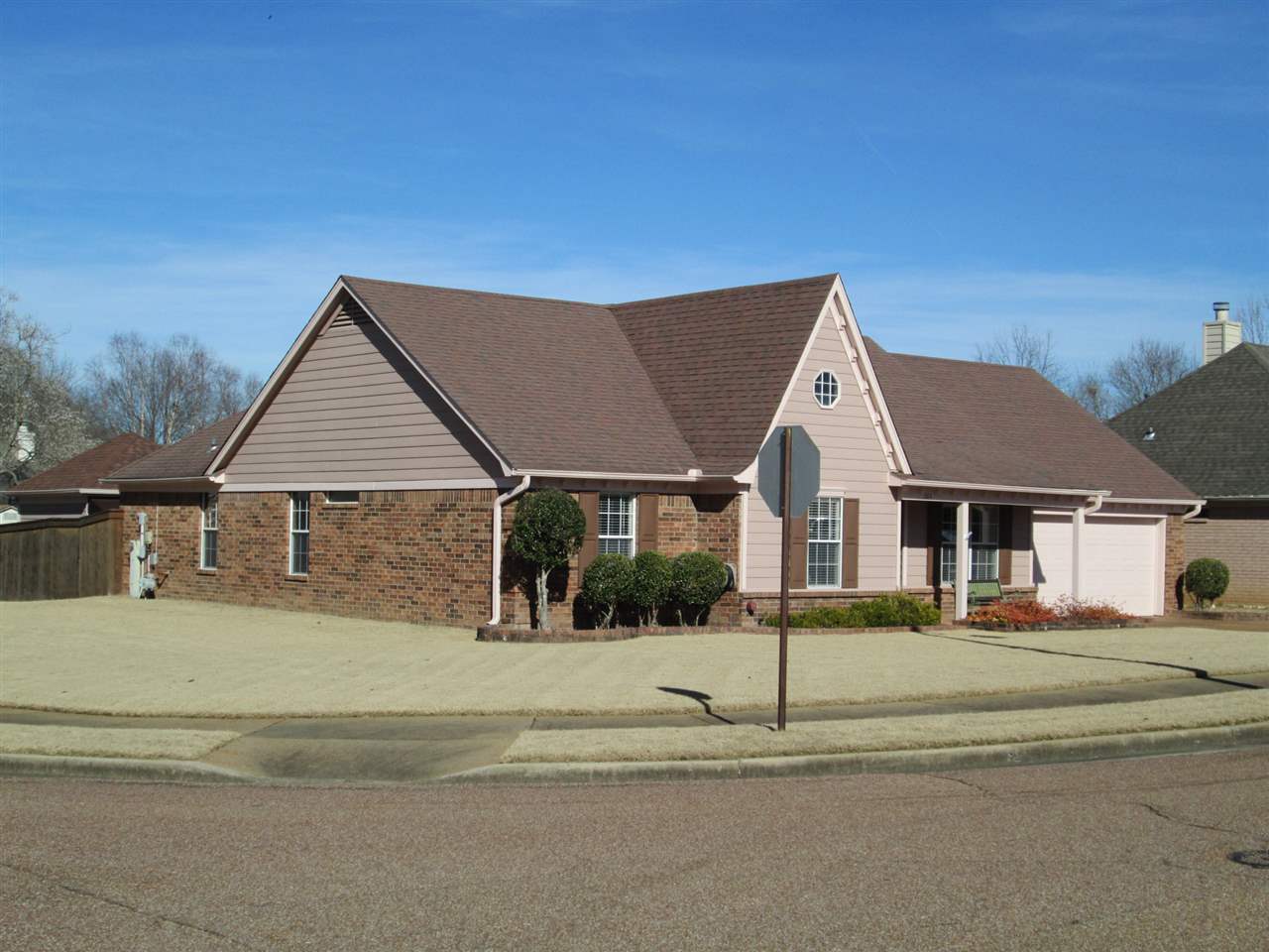 384 Wolf Run Road Collierville, TN 38017 - Photo 2 of 24 Gallery Image 2