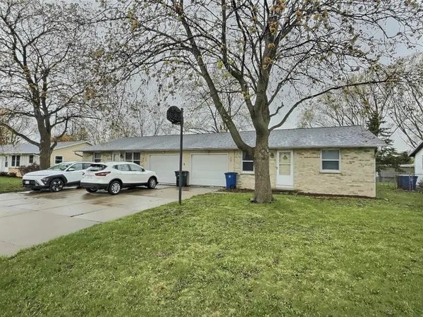 $399,900 | 1665 West Paulson Road, Green Bay, WI 54313
