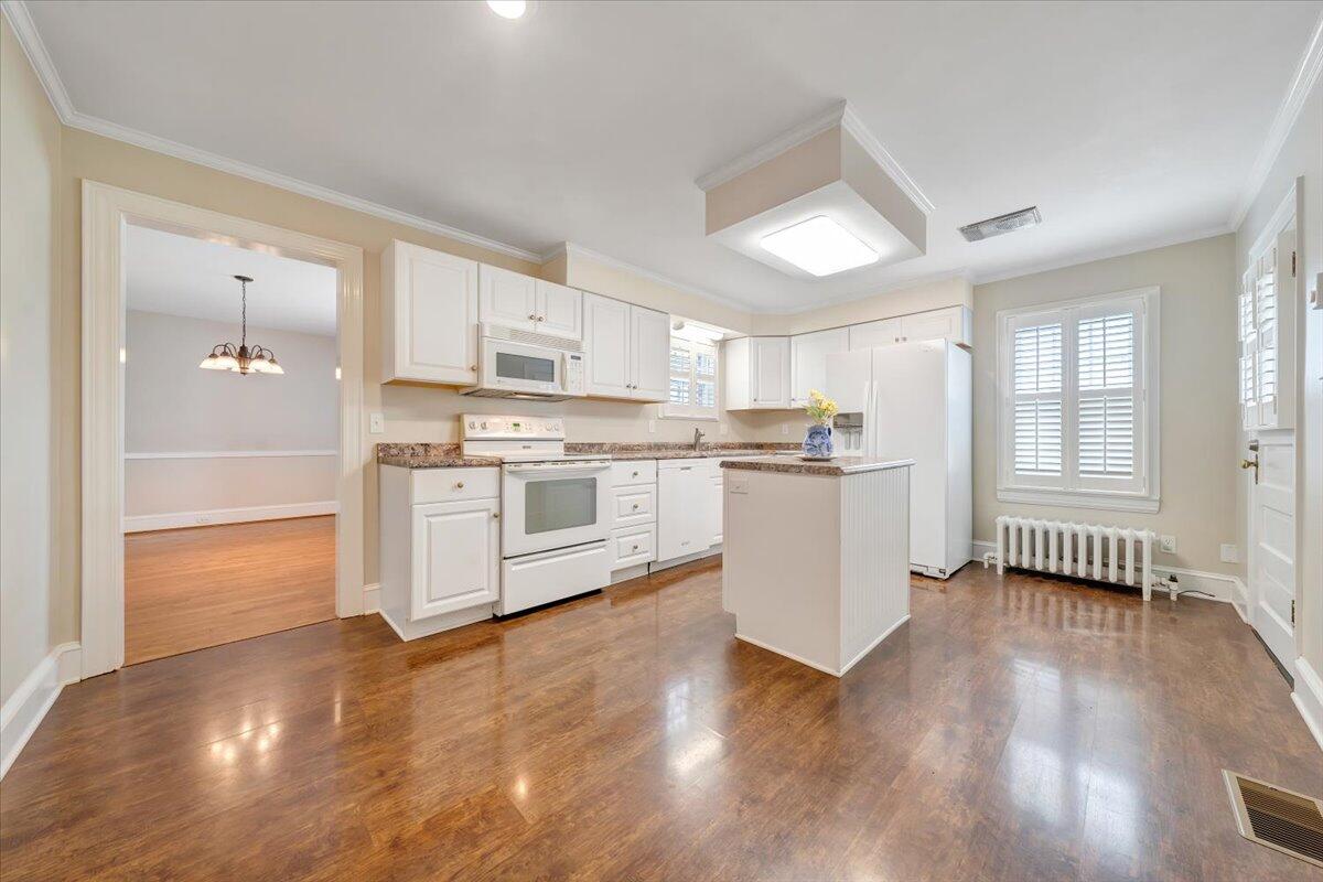 8034 Roanoke Road Fincastle, VA 24090 - Photo 13 of 45 Updated kitchen