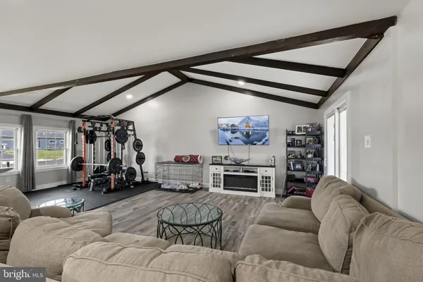 $400,000 | 6 Black Walnut Road, Levittown, PA 19057