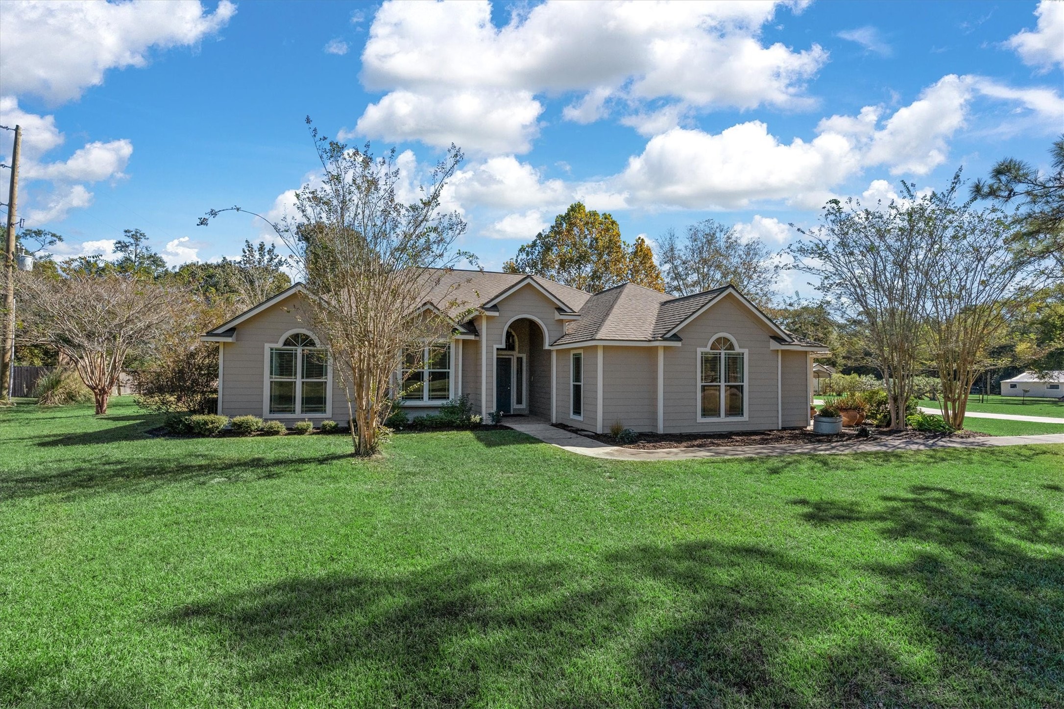 10205 Fostoria Road Cleveland, TX 77328 - Photo 12 of 41 Front View