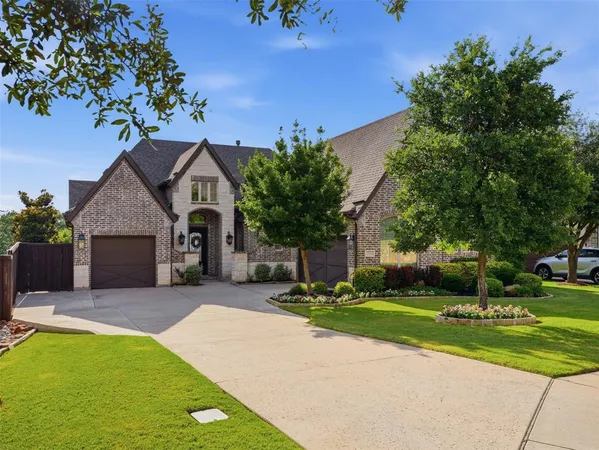 $1,500,000 | 1221 Falcon Drive, Grapevine, TX 76051