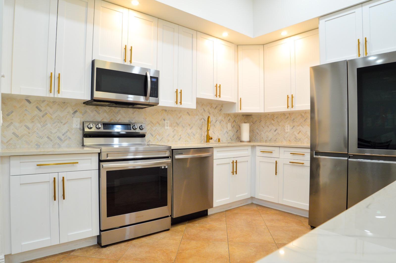6875 Bridlewood Court Boca Raton, FL 33433 - Photo 2 of 4 77014923-3e9d-4437-bbec-cf8be307816e
