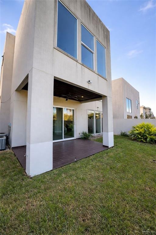 4208 Wichita Avenue McAllen, TX 78503 - Photo 23 of 24 a front view of house with yard and trees