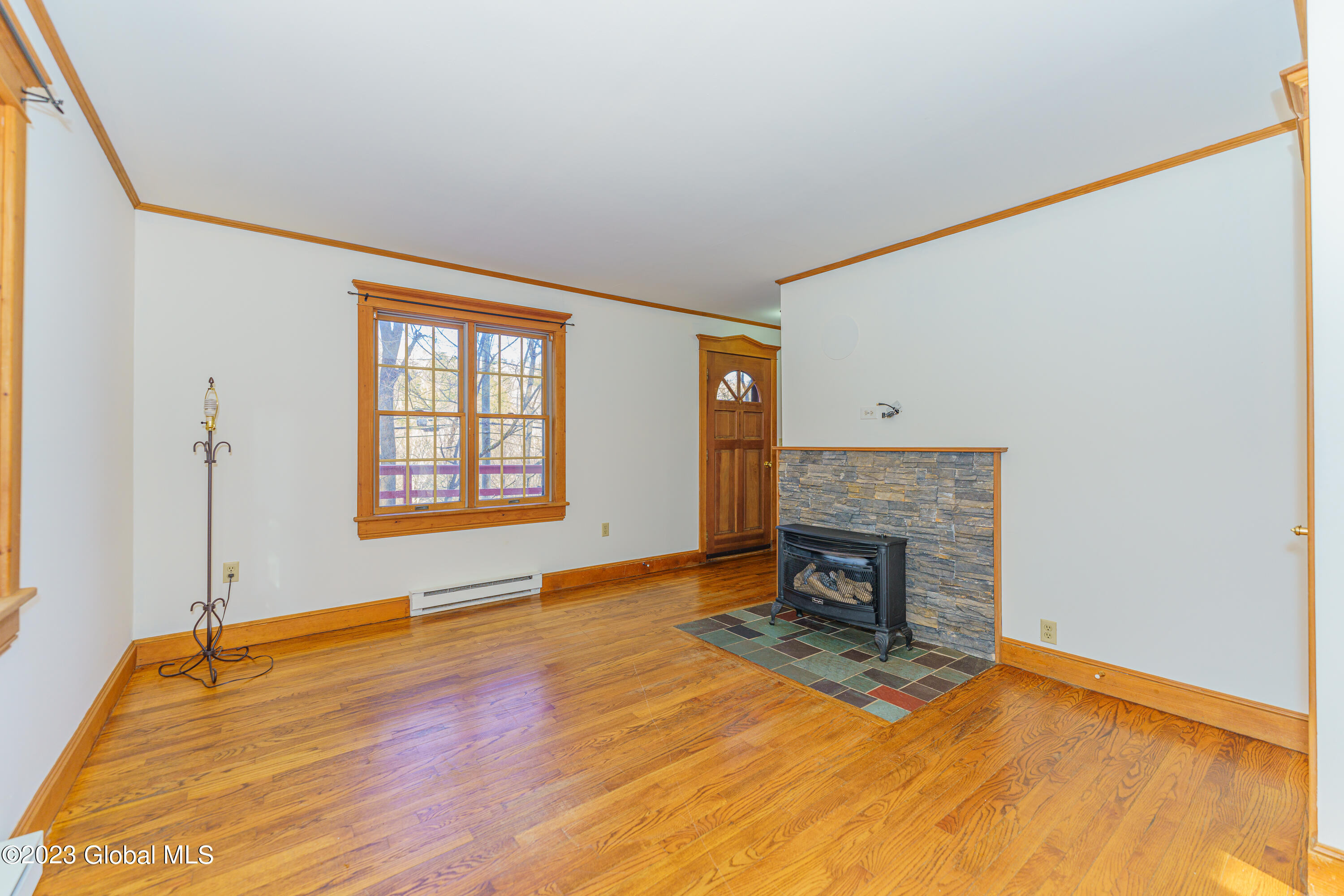 2668 Plank Road Berlin, NY 12022 - Photo 13 of 50 1 Livingroom 3