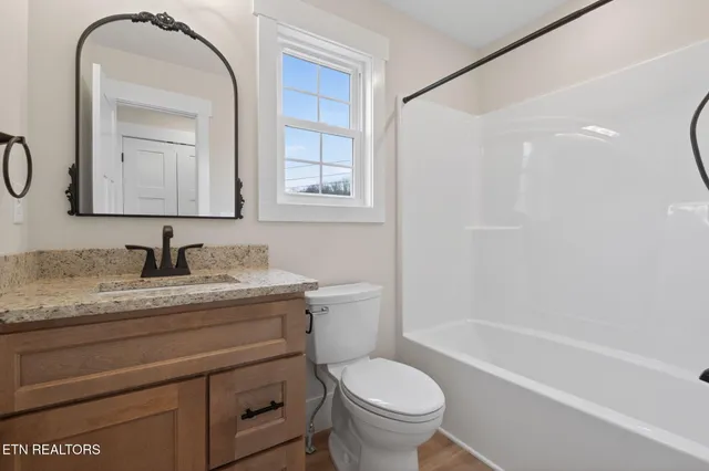 $369,900 | 357 Beechwood Lane, Clinton, TN 37716