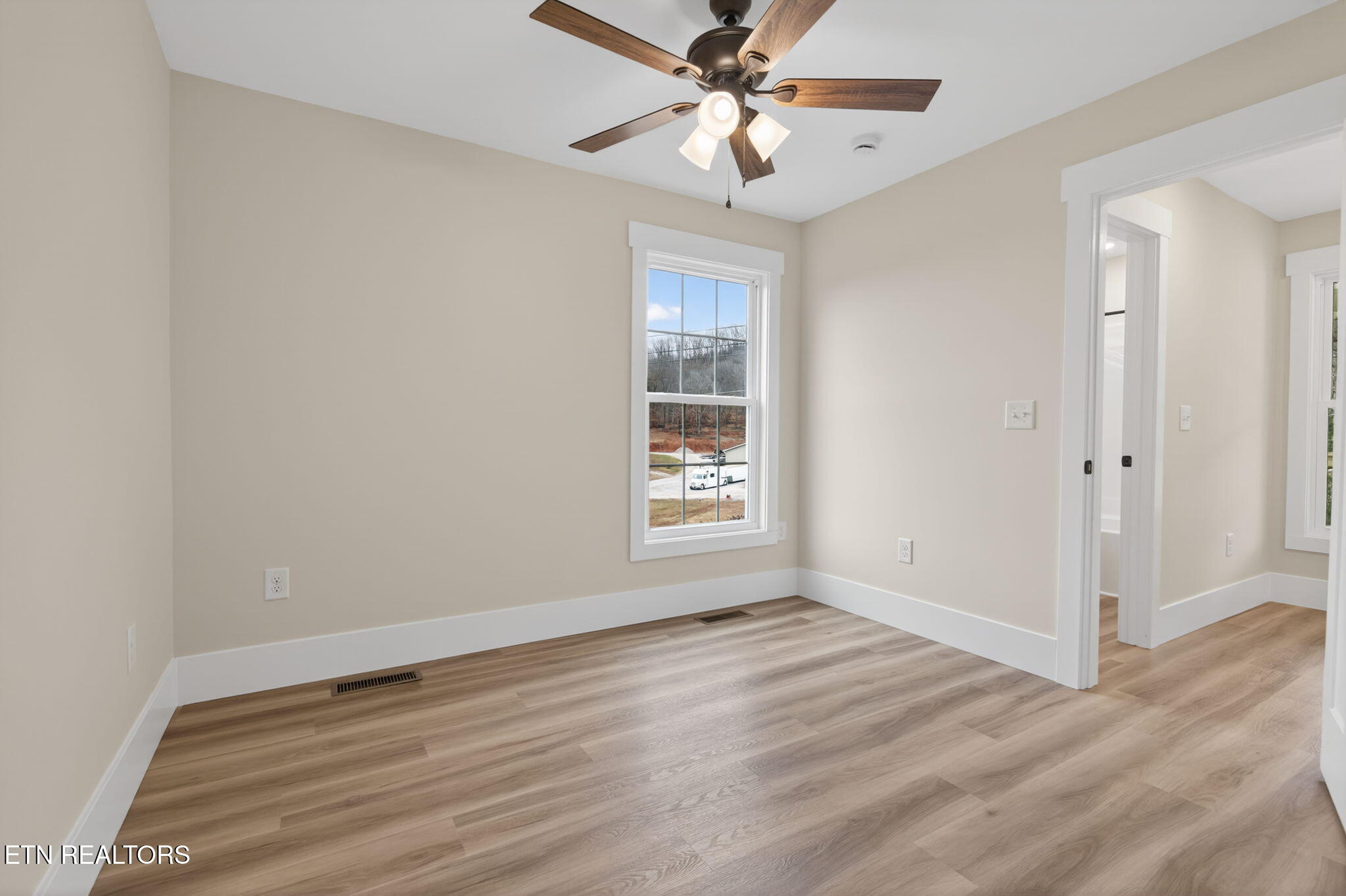 357 Beechwood Lane Clinton, TN 37716 - Photo 15 of 22 11-web-or-mls-Beechwood-3686