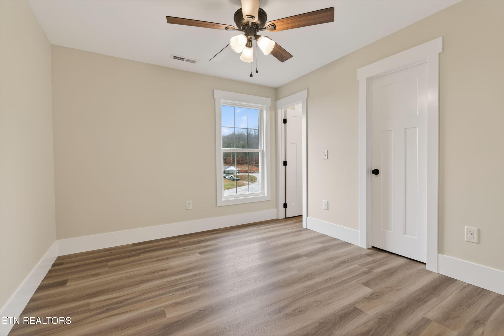 357 Beechwood Lane Clinton, TN 37716 - Photo 20 of 22 16-web-or-mls-Beechwood-3701