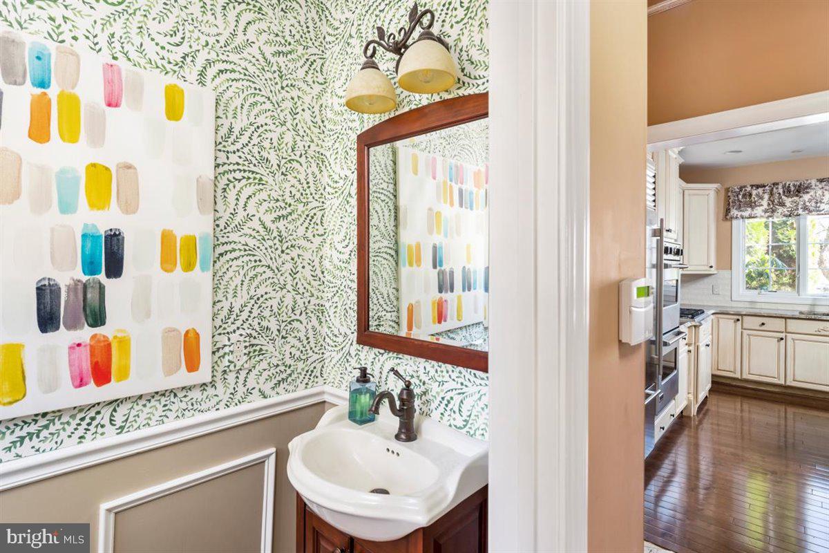 2075 County Line Road Villanova, PA 19085 - Photo 22 of 46 Half bath off of the garage, mudroom