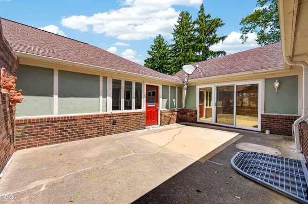 $324,900 | 3980 Waycross Drive, Columbus, IN 47203