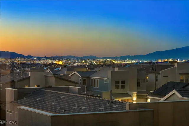 $999,000 | 3364 Ponicelli Lane, Henderson, NV 89044