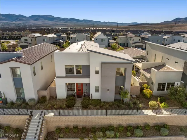 $999,000 | 3364 Ponicelli Lane, Henderson, NV 89044