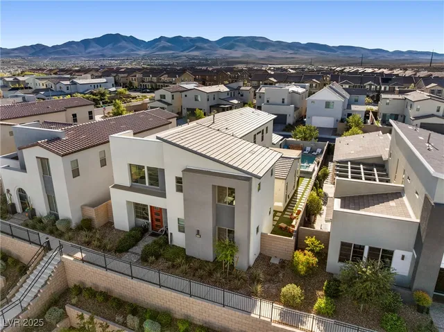 $999,000 | 3364 Ponicelli Lane, Henderson, NV 89044