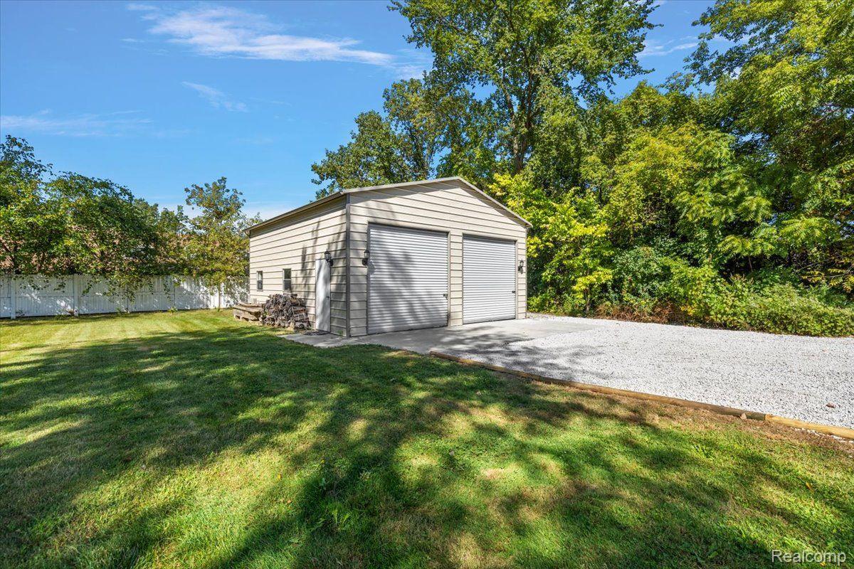 38885 Radde Street Clinton Township, MI 48036 - Photo 38 of 51 Gallery Image 38