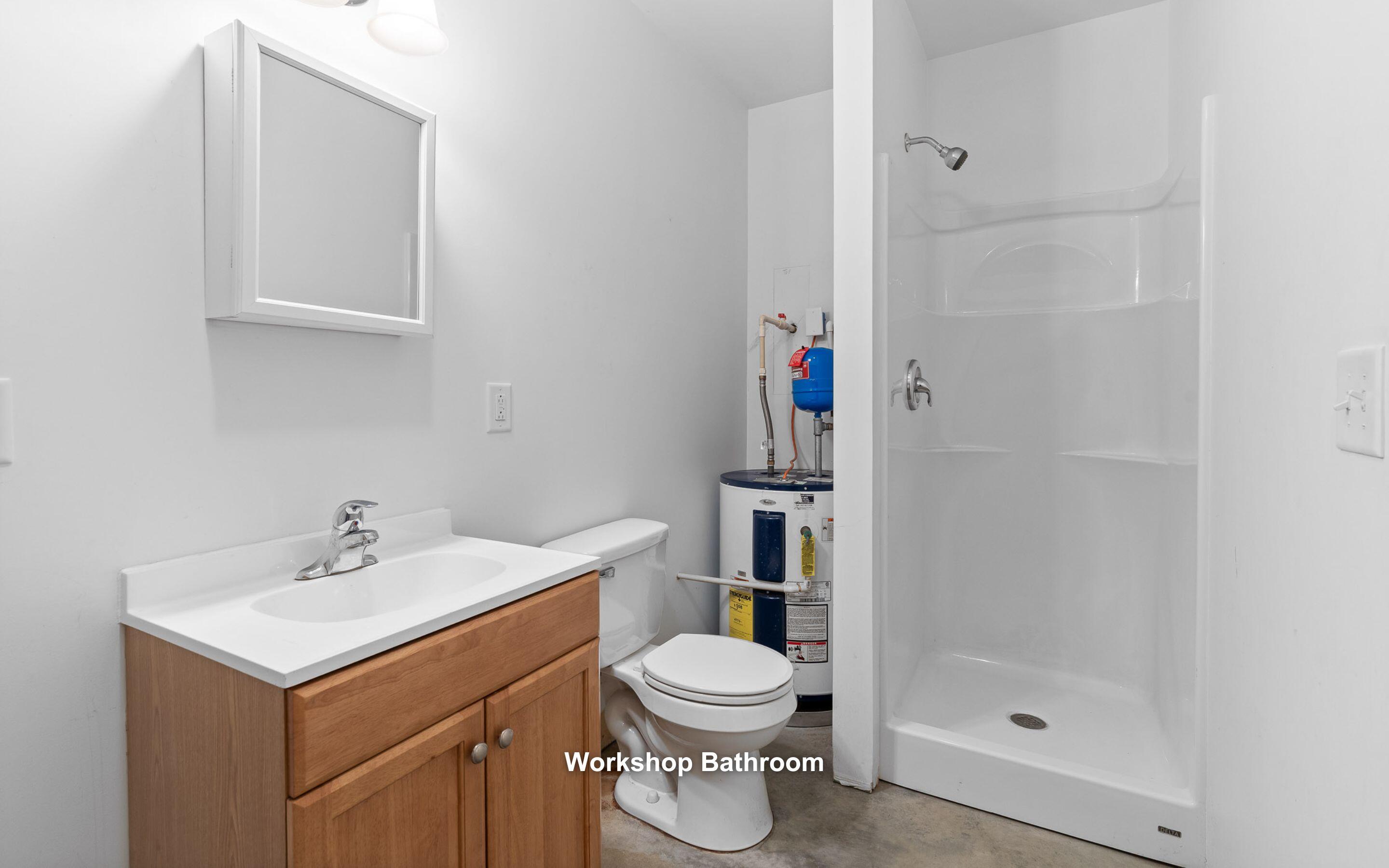 443 Tatum Gulf Road Menlo, GA 30731 - Photo 31 of 45 Shop Bathroom