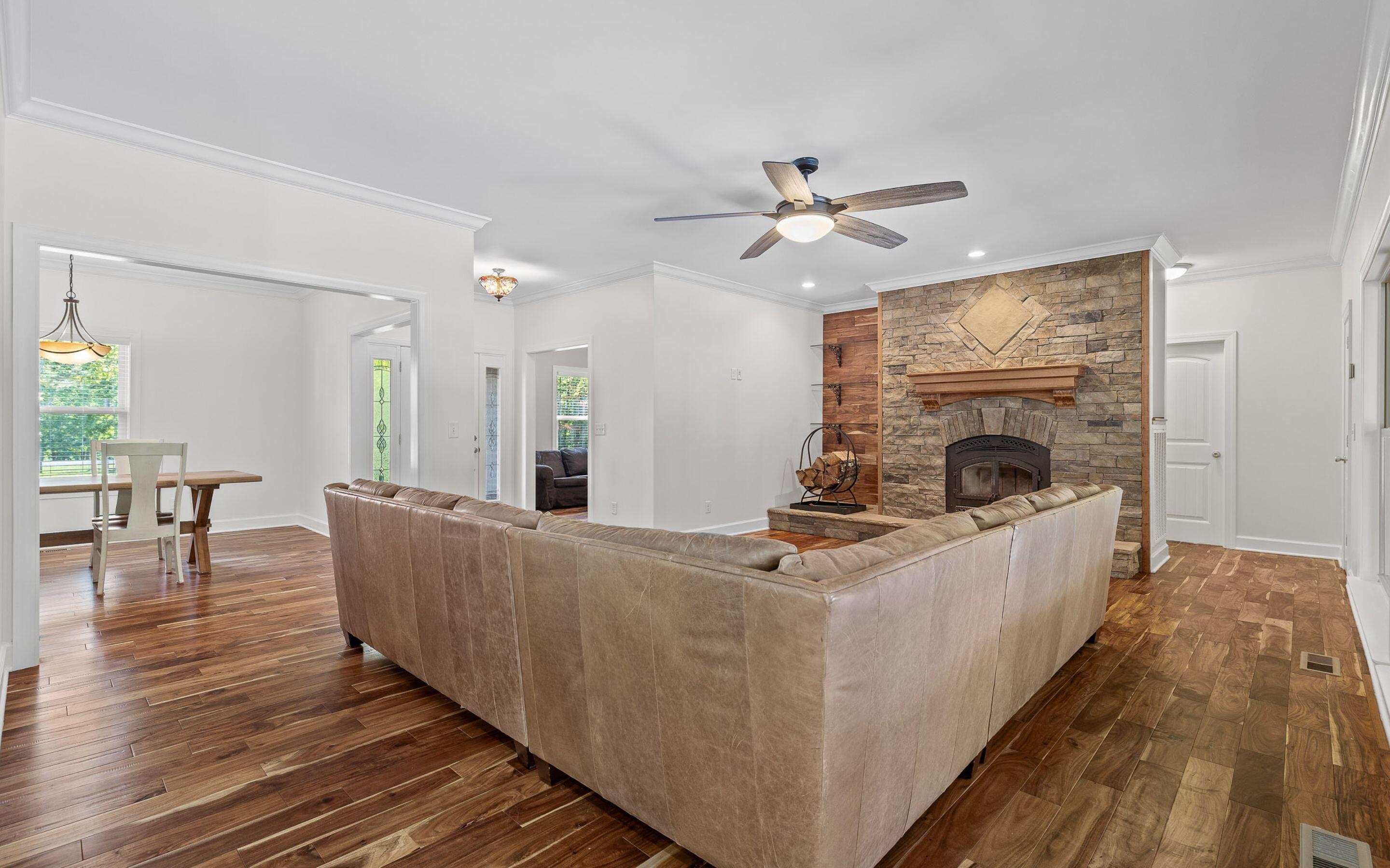 443 Tatum Gulf Road Menlo, GA 30731 - Photo 8 of 45 Living Area