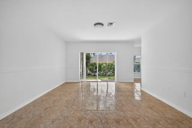 $2,300 | 513 Talia Circle, Palm Springs, FL 33461