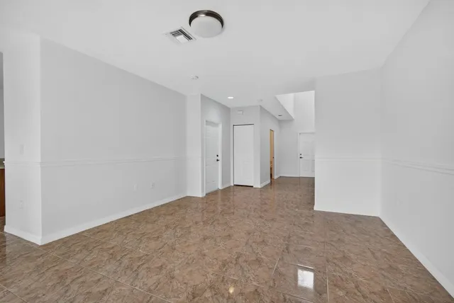 $2,300 | 513 Talia Circle, Palm Springs, FL 33461