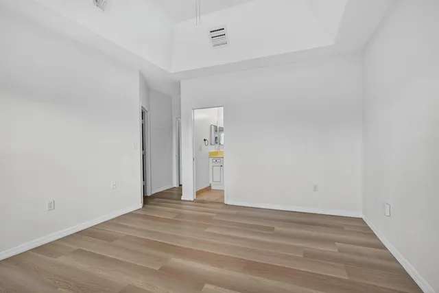 $2,300 | 513 Talia Circle, Palm Springs, FL 33461