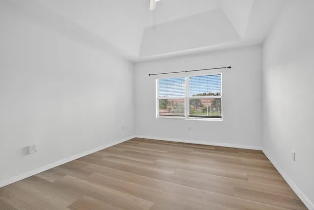 $2,300 | 513 Talia Circle, Palm Springs, FL 33461